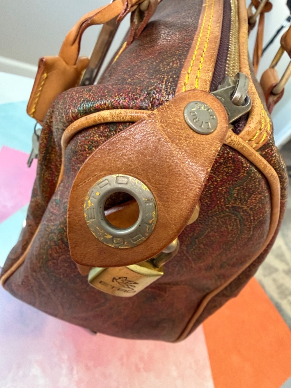 💼ETRO Paisley Print Bordeaux Boston Bag Vintage 1994 Made in Italy🇮🇹 - Picture 10 of 16